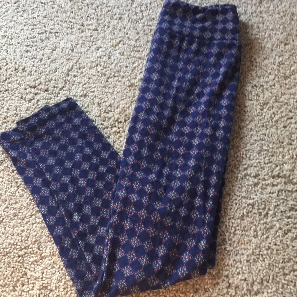 Lularoe navy blue with design leggings